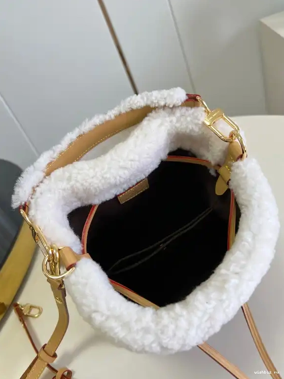 WIS BB LOUIS VUITTON NÉONOÉ 0505